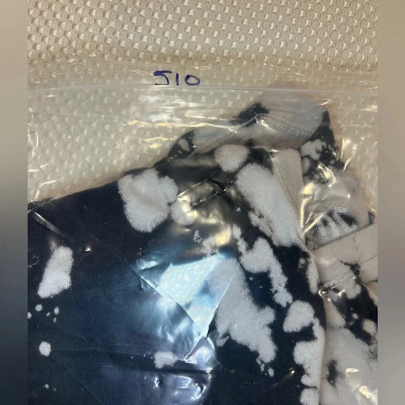 ACDC Graphic Bleach Wash Tee Size S/M crewneck - Picture 8 of 8